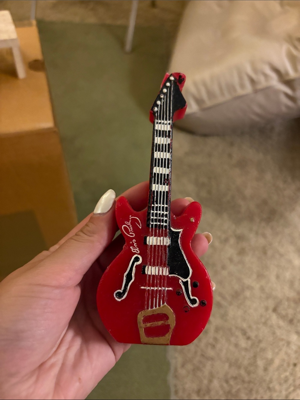 Guitar Candle - Elvis Presley Electric Guitar Shaped Candle